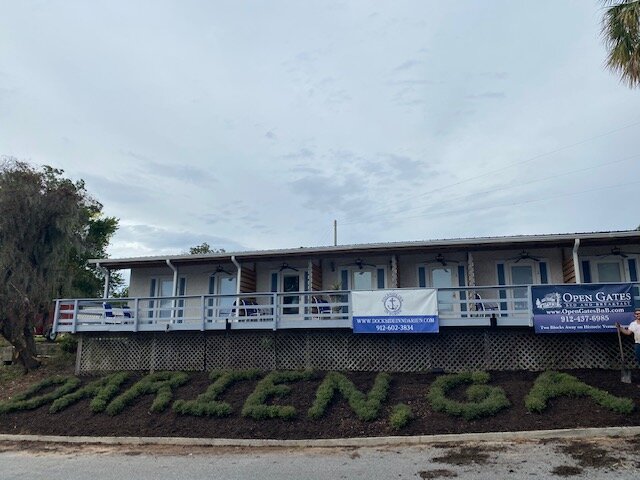 Exterior of Dockside Inn