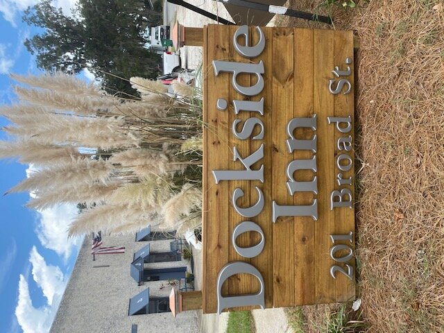 Dockside Inn sign